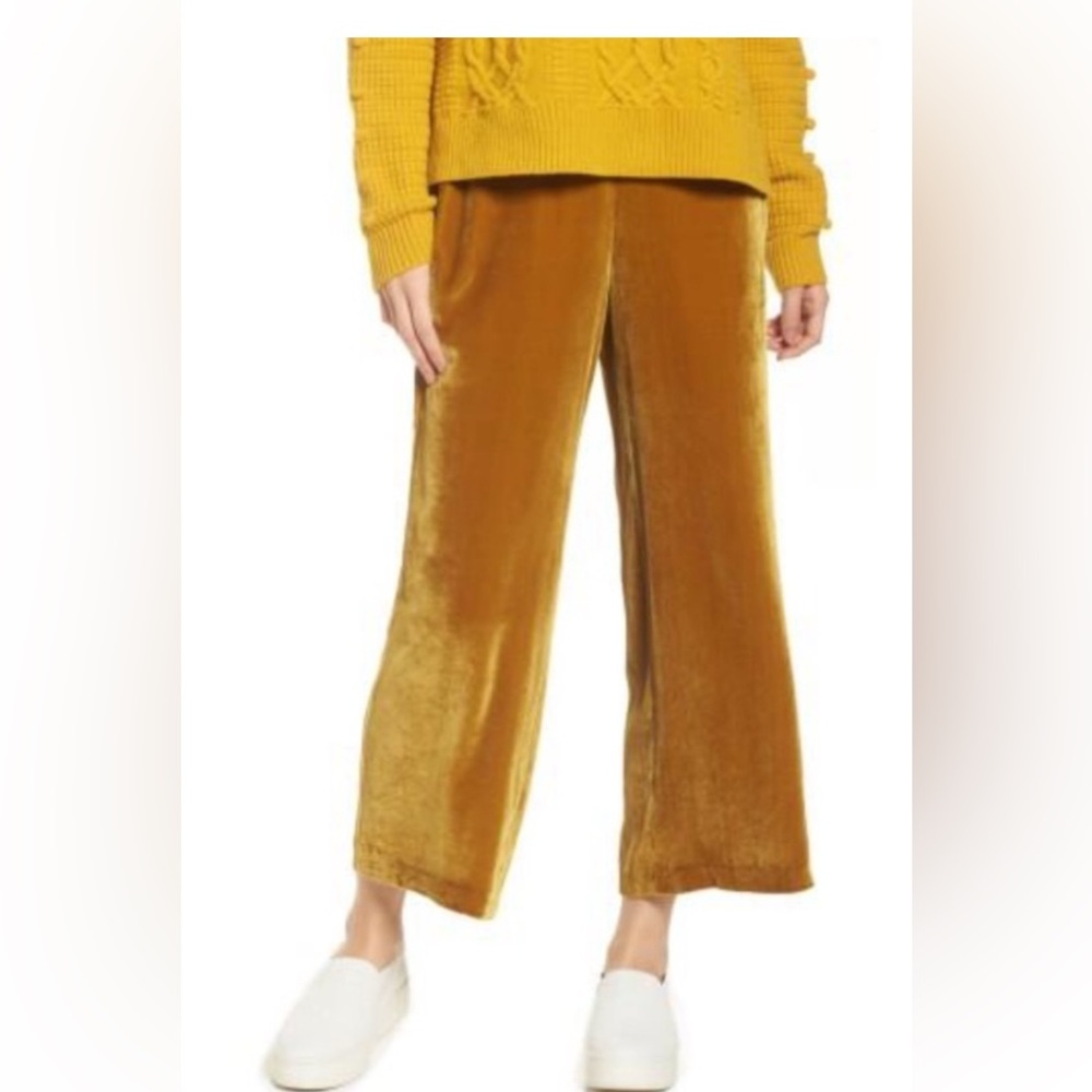 Madewell Velvet Wide-Leg Pants in Mustard Gold